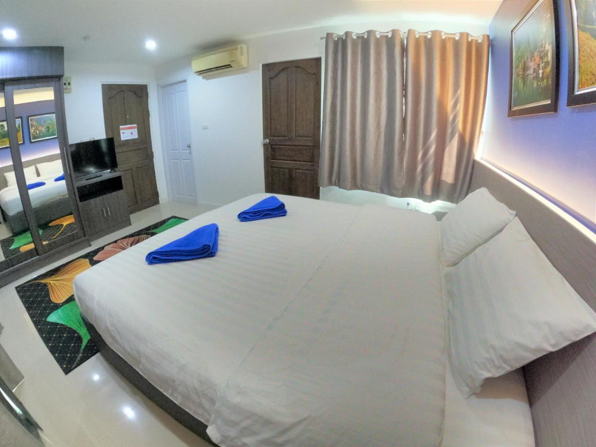Poonsuk Place Hotel Bangkok Exterior photo